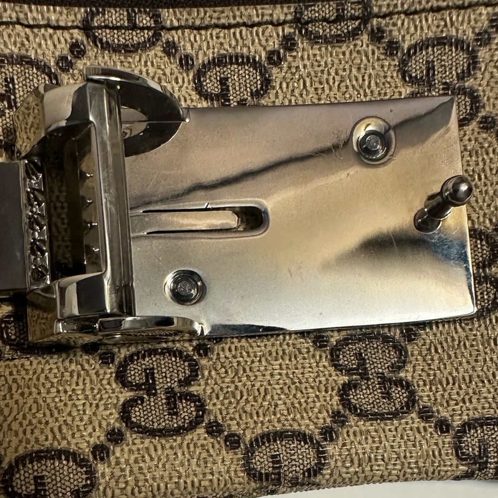 Buckles - Picture 5 of 7